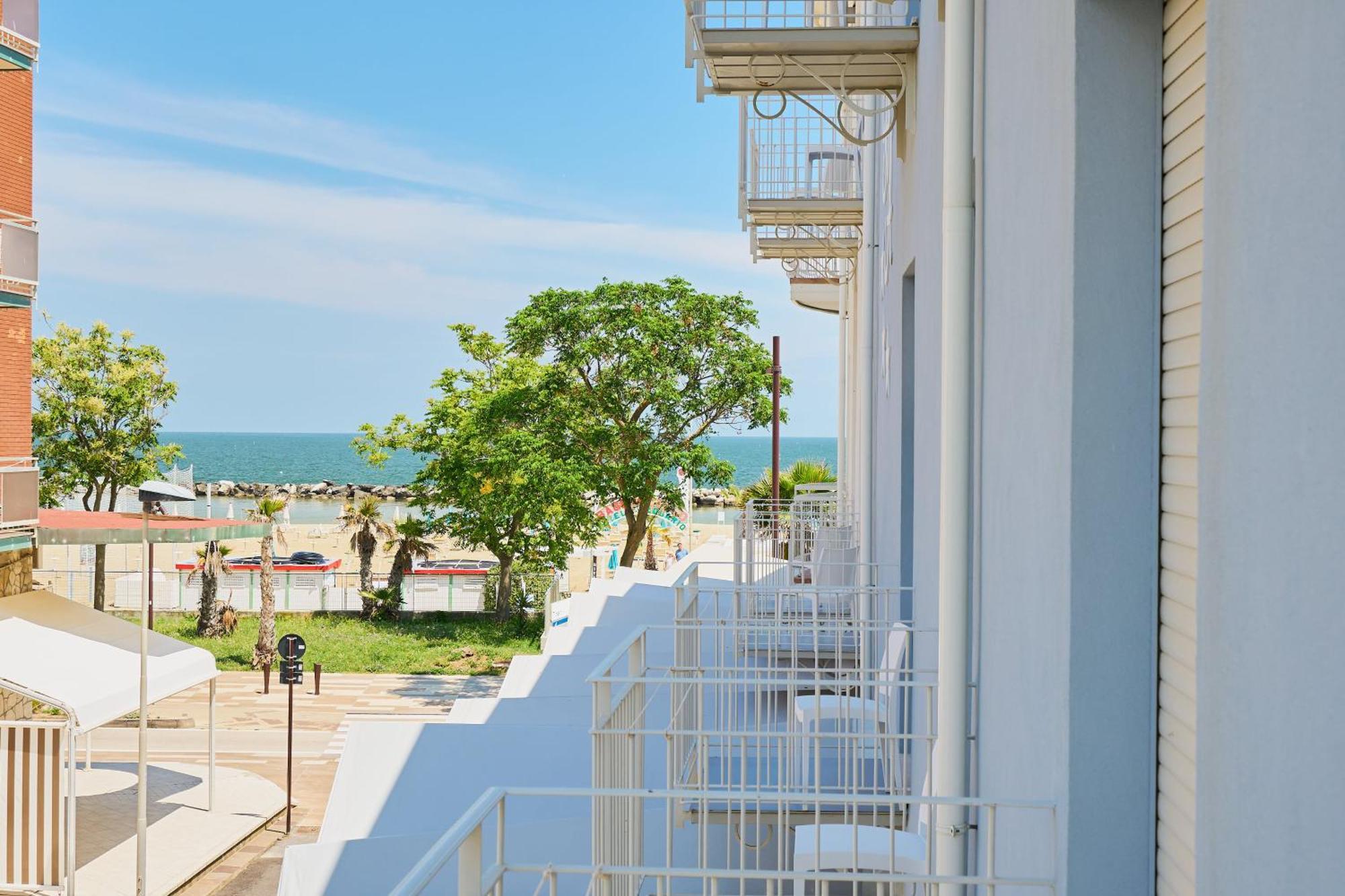 Hotel Acquario Rímini Exterior foto